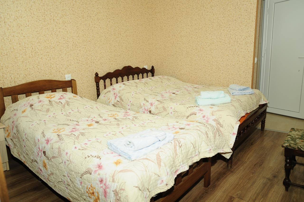 Riverside Hotel Borjomi Bagian luar foto